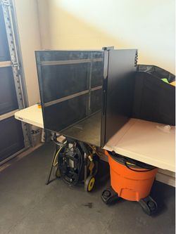 Mini fridge