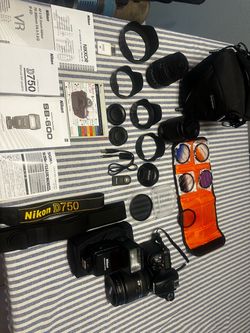 Nikon D750 w/ Lotsa Extras