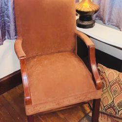 CUSHIONED MICROFIBER WALNUT WOOD “ KINGS HIGH BOY “ ARMED ACCENT CHAIR SOLD MADE STAIN RESISTANT - CINNAMON STEEL SPRINGS SMOKE PET FREE ENVIRONMENT 