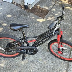 Red And Black GIANT Kids Bike 