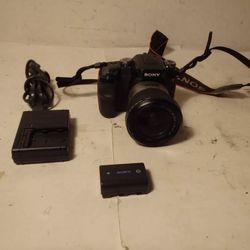 Sony Alpha A100 Digital SLR Camera w/ Minolta 1:3.5(22)-5.6 28-80mm Lens