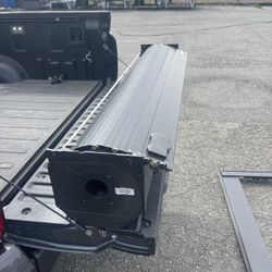 2022+ Toyota Tundra Retrax Retractable Tonneau Cover 6.5 Ft Bed