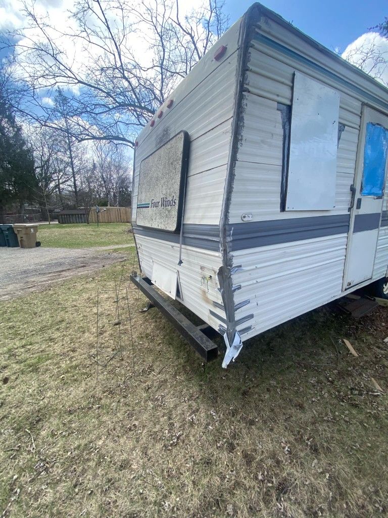 Camper