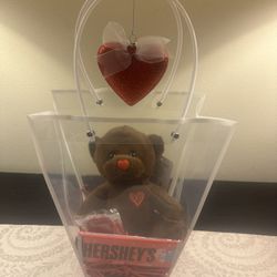 Valentine’s Day Bear Bag With Chocolate 