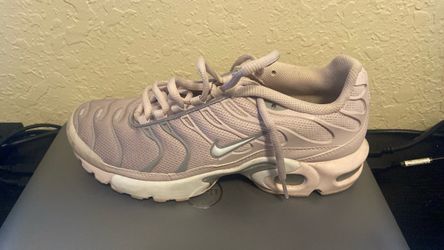 Fairly worn. Nike air max