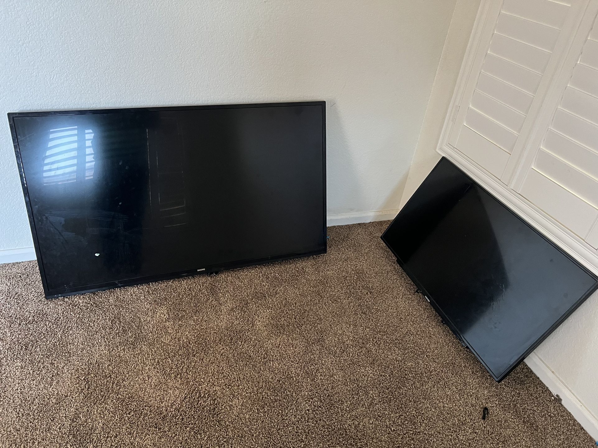 2 TVs 48in And 32in $100 OBO