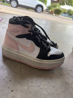 Air Jordan 1 Mid Black White Pink
