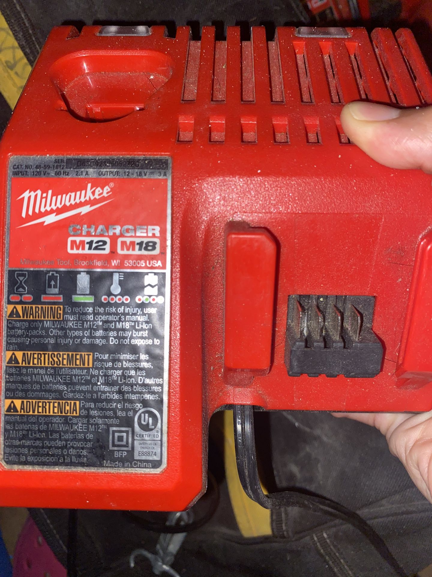 Milwaukee Battery Charger