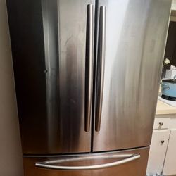 SAMSUNG REFRIGERATOR 