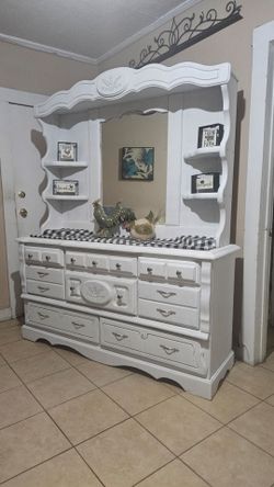 Wood Hutch Farmhouse Heavy Sturdy Two Pieces Size 63x73