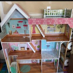 Doll House 