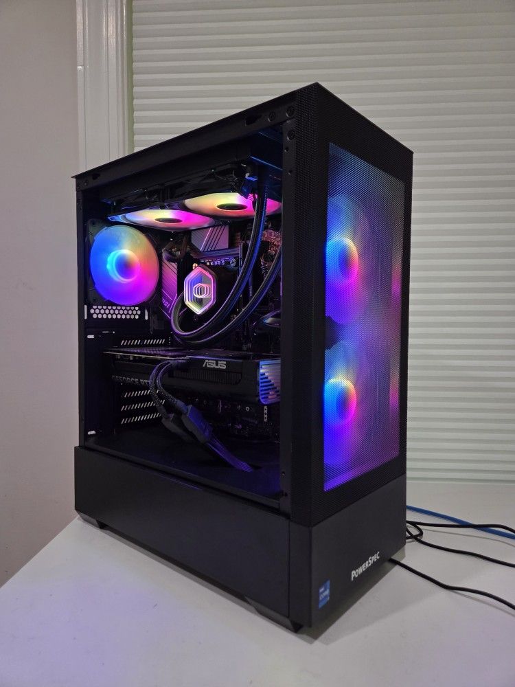 Gaming PC | i7-14700KF | RTX 5070 | 32GB RAM | 2TB SSD | Wi-Fi | Windows