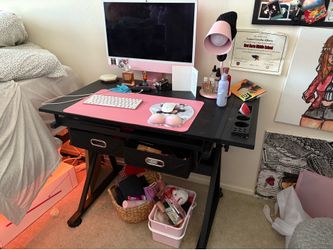 COMPUTER DESK