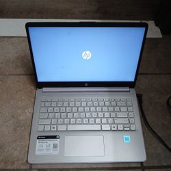 Hp Laptop Like New Only Used 3 Or 4 Times 