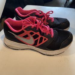 Black And Pink Kids Nike Shoes Size 3.5Y