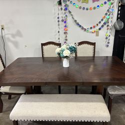 Dinning table