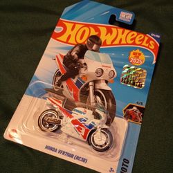 Factory Sealed Honda VFR750R Hot Wheels Diecast Motorcycle Bike