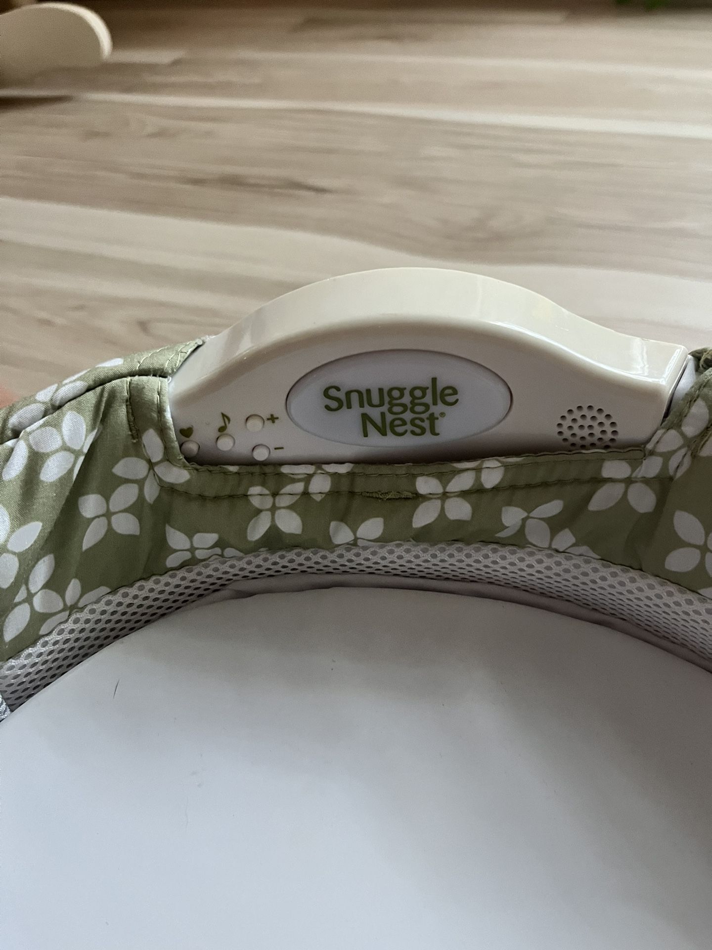 Snuggle Nest Baby Bassinet Lounger