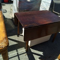 Ok Here It Is Deal Of The Day ! No Year ! 3 Tables 1 Drop Leaf N 1 Old One With Chairs N 1 Computer Desk Eith Rolling Chair All Fof 200