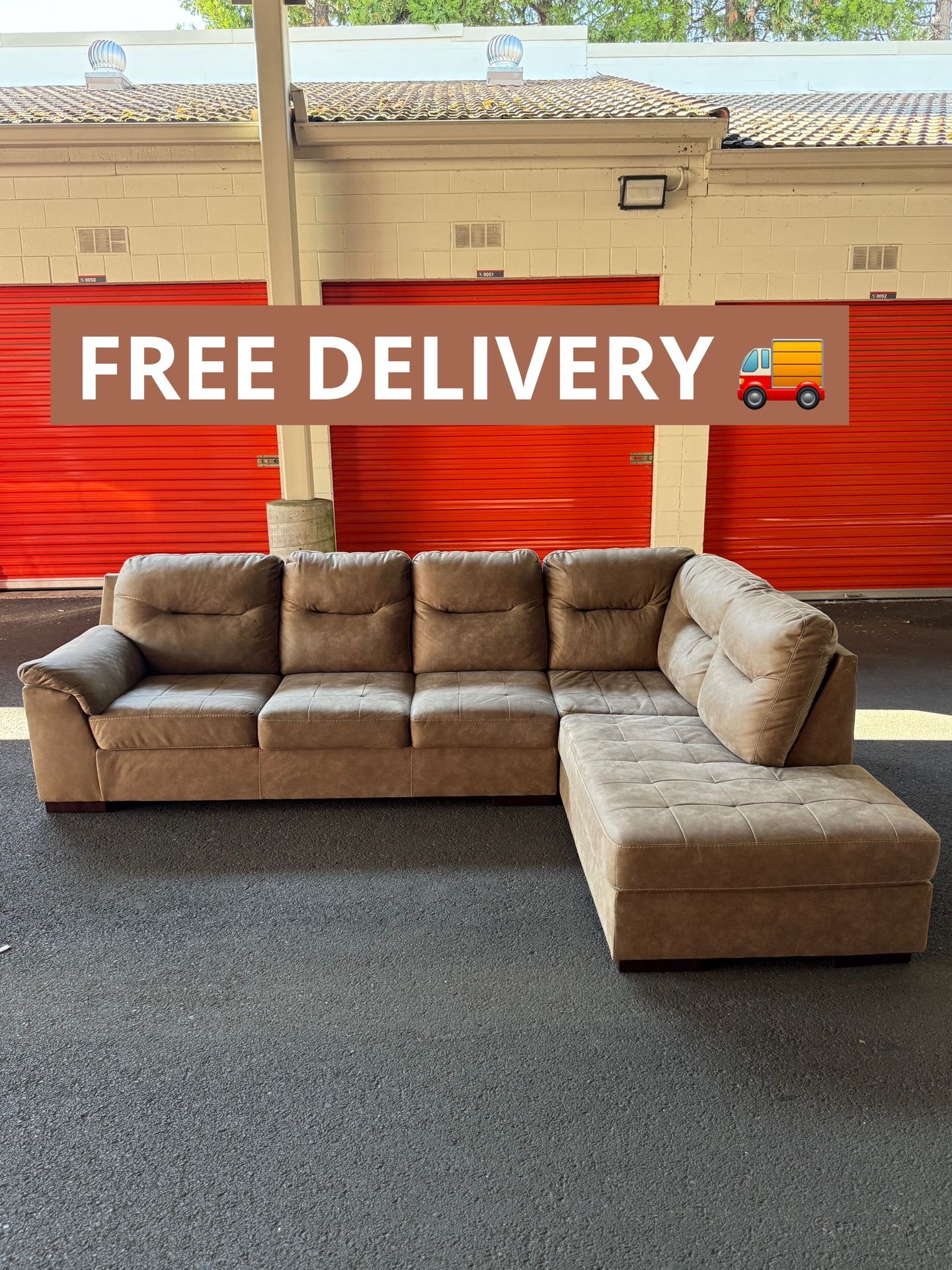 🔥 Comfy Sectional Sofa – $650 + FREE Delivery 🚚