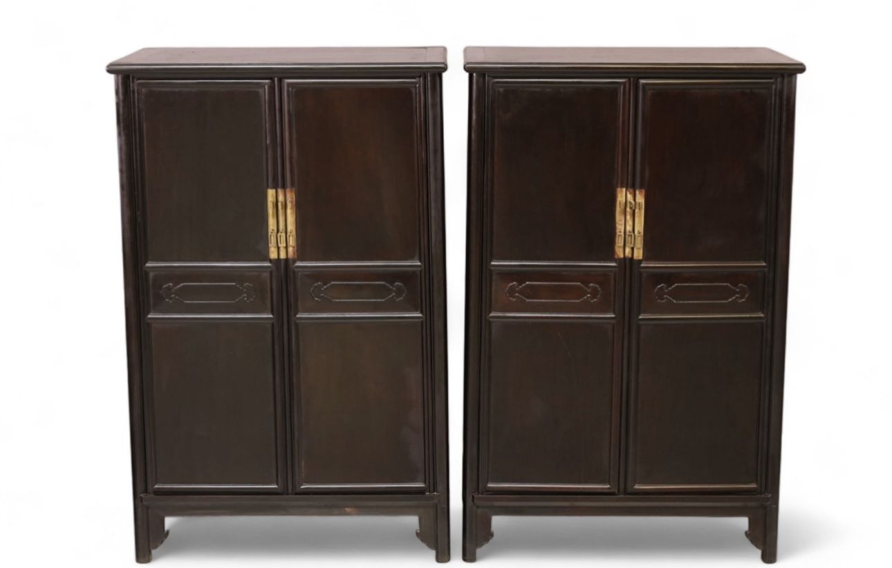 A Pair of Chinese Antique Hardwood rosewood Cabinets