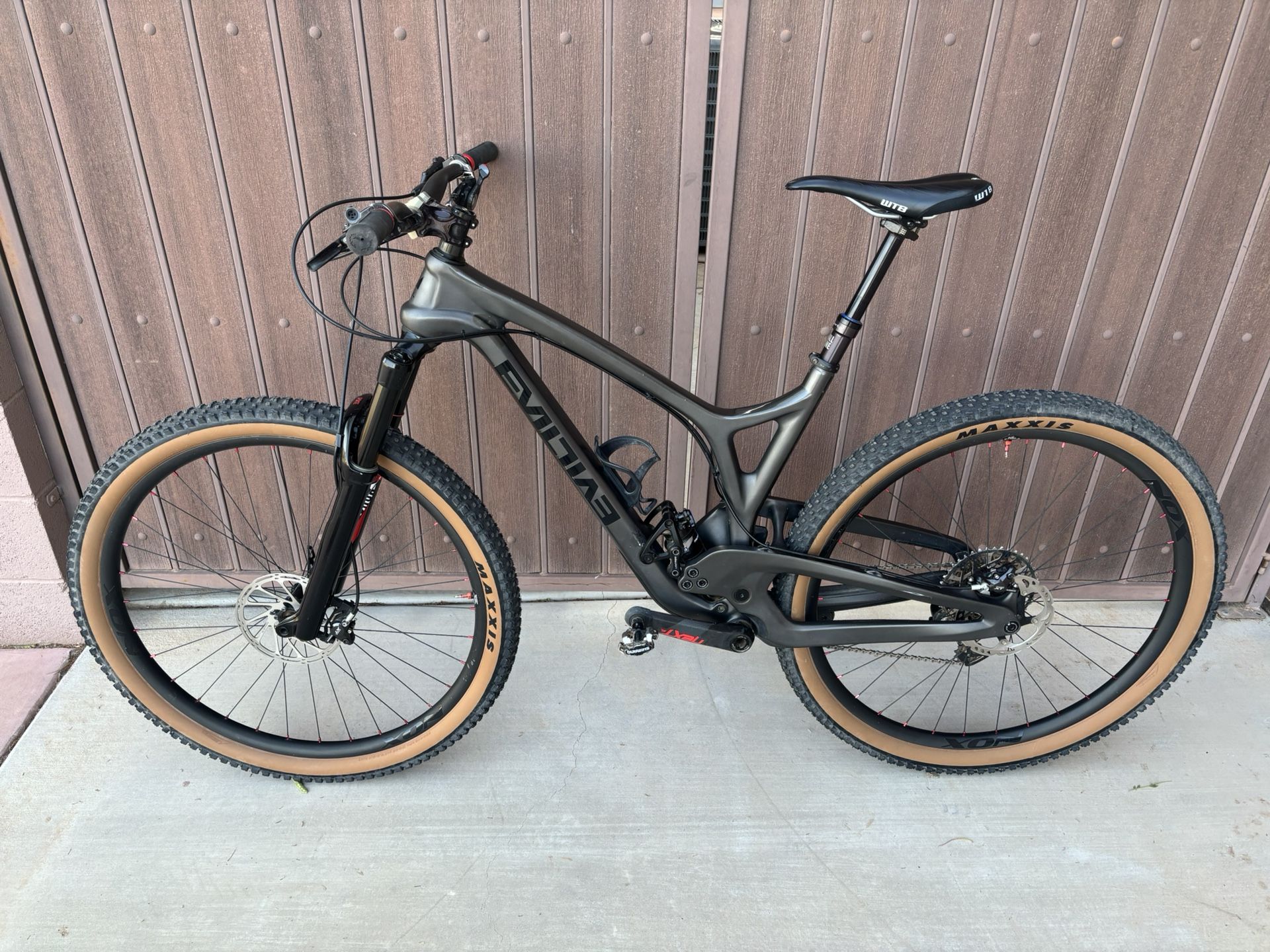 Large Evil Following 29er Mountain Bike