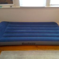 Self Inflating Air Mattress 