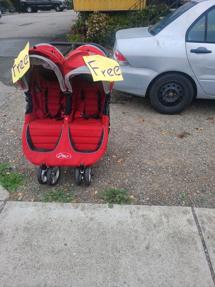 Stroller Free