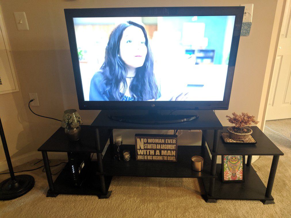 Westinghouse TV & stand-Hdmi, VGA