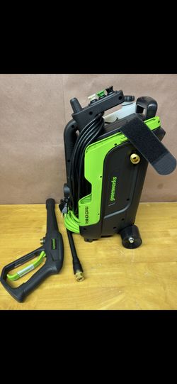 Greenworks 1900-PSI 1.2-GPM Cold Water Electric Pressure washer with 4 Spray Tips and Surface