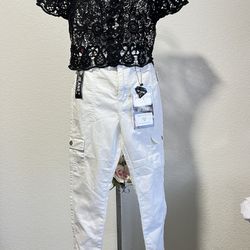 VIP jeans  Womens pants  Size 5/27 Black top size S Detail in photos  A dust stain on the back