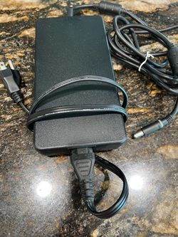 Dell adapter 240W Charger