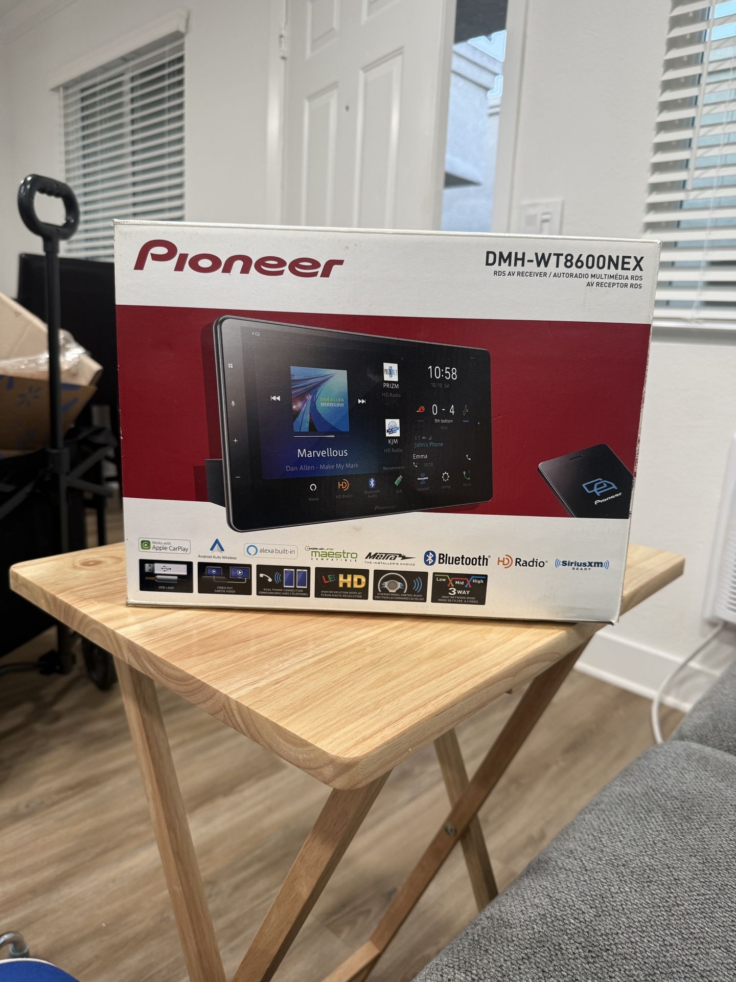 Pioneer Screen Radio