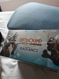 Riftbound League of Legends TCG Radiance Box