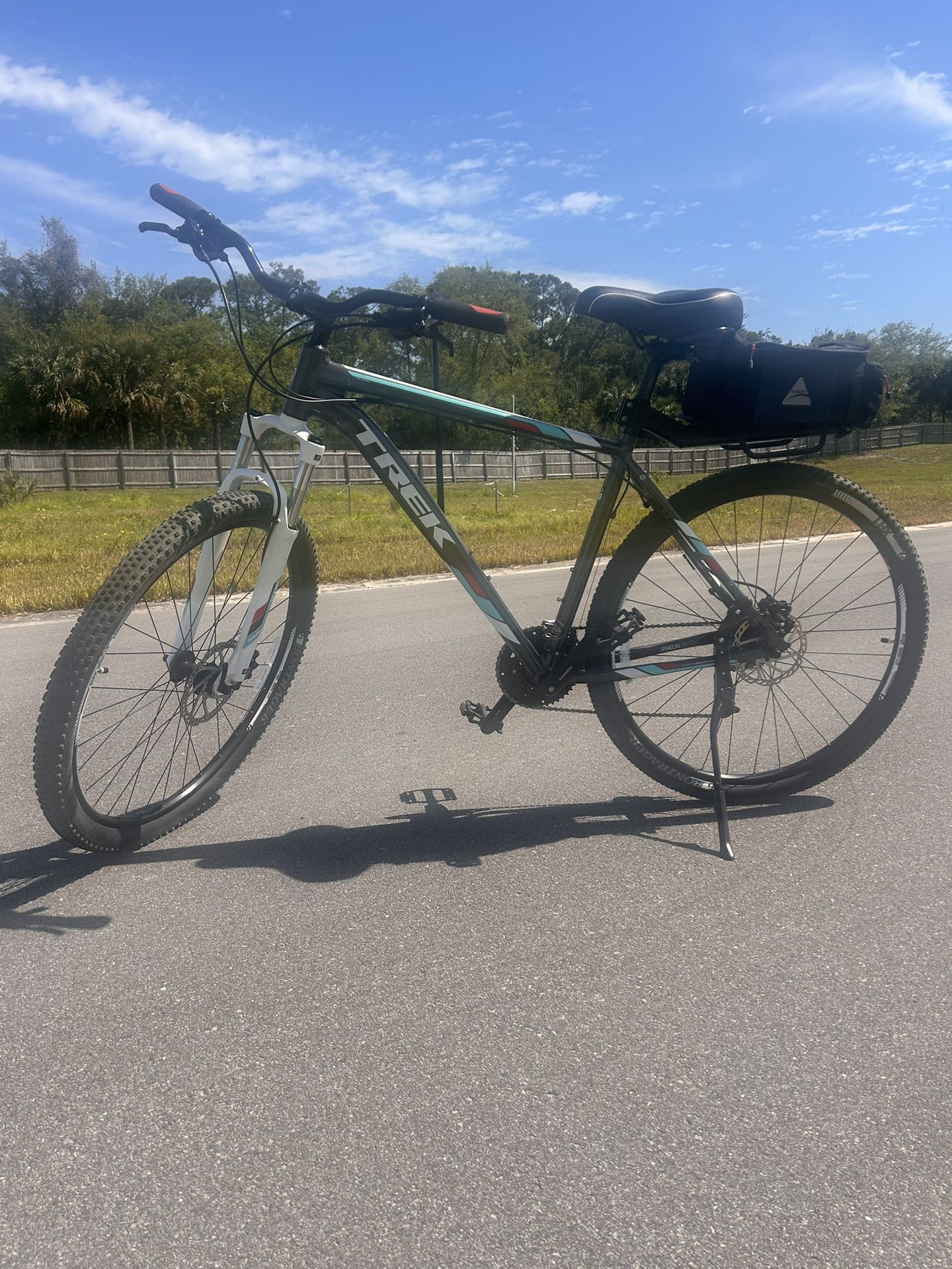 Trek Marlin 7 “SunTour”