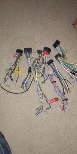 Car stereo wiring harnesses