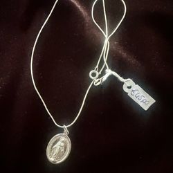 (NWT) The “Miraculous Medal” Pendant and Chain