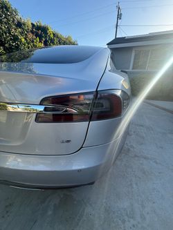 2013 Tesla Model S FREE CHARGING FOREVER