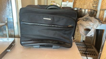 Samsonite Traveling Suitcase 