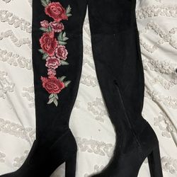 JustFab ThighHigh Black Floral Boots, Size 8, New, Heeled