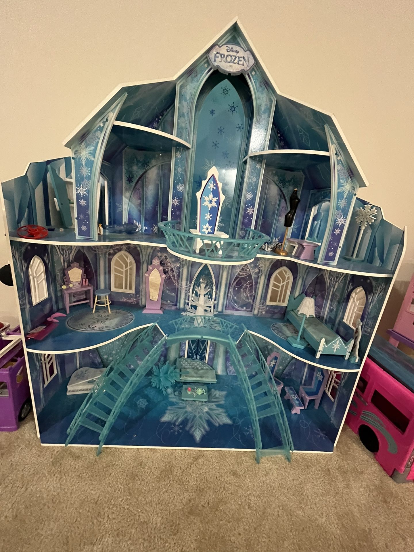 Frozen Doll House
