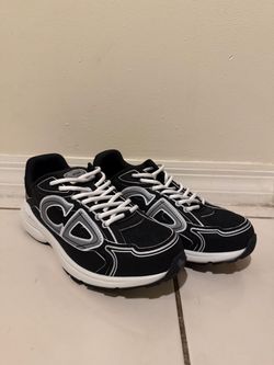 Size 9 Dior sneakers