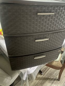 Plastic 3 drawers nightstand
