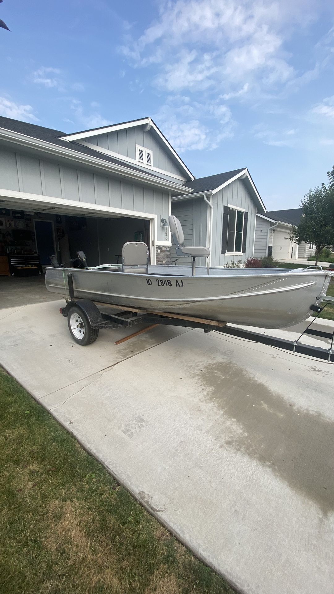 14.5 aluminum Trolling Boat, With Trailer. 