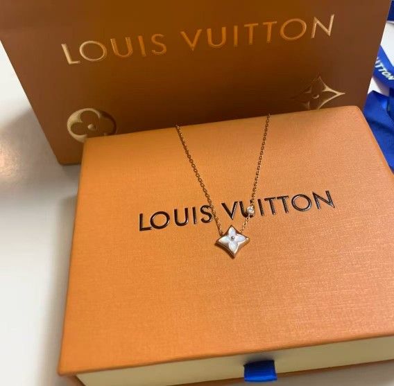 Exquisite 18K Rose Gold Diamond Mother of Pearl Necklace Women's Rose Gold