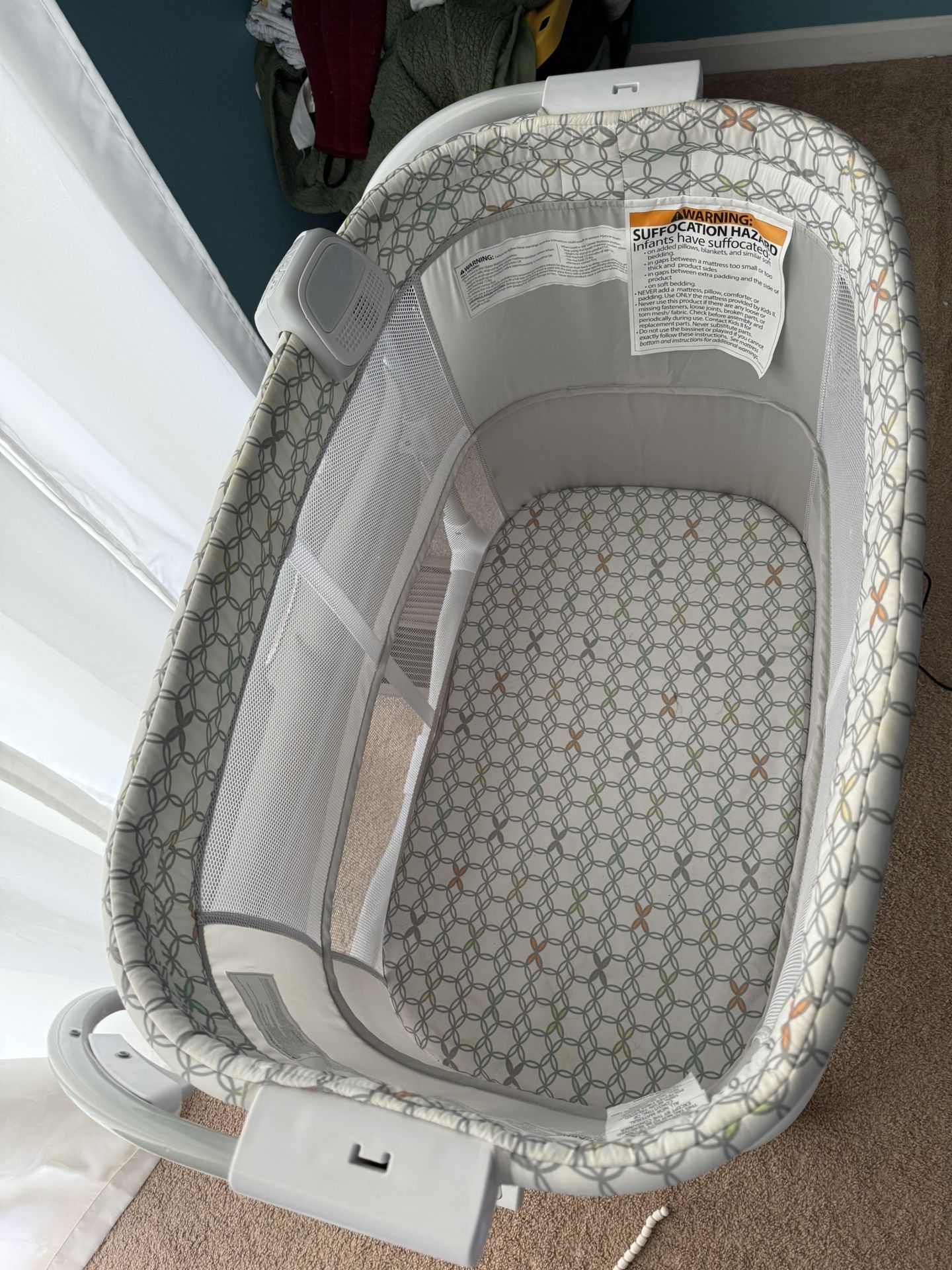 Ingenuity Dream & Grow Bedside Adjustable Baby Bassinet with Storage Pocket Tesse, Green