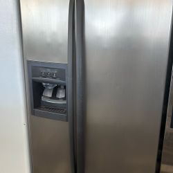 Side-By-Side Stainless Steel Kenmore Elite