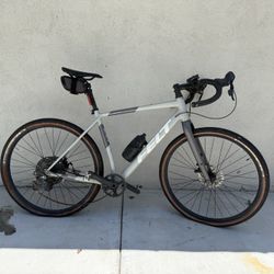 Felt Breed 30 Gravel Bike - Excellent Condition - 650b Setup