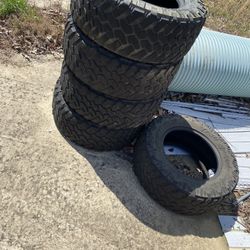 Grappler Lt 285/65/R18