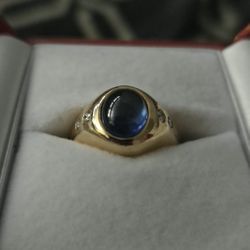 Circa 1960's Men's Pinky Ring 14k Gold Ring  4ct Sapphire. 18 CT In Diamonds Si G Clarity